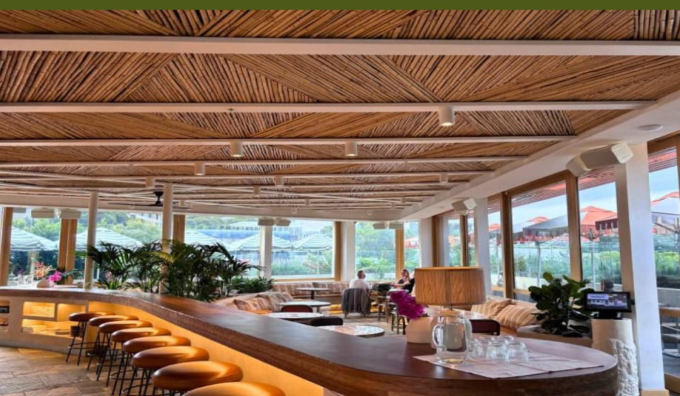 Woolly Bay Hotel